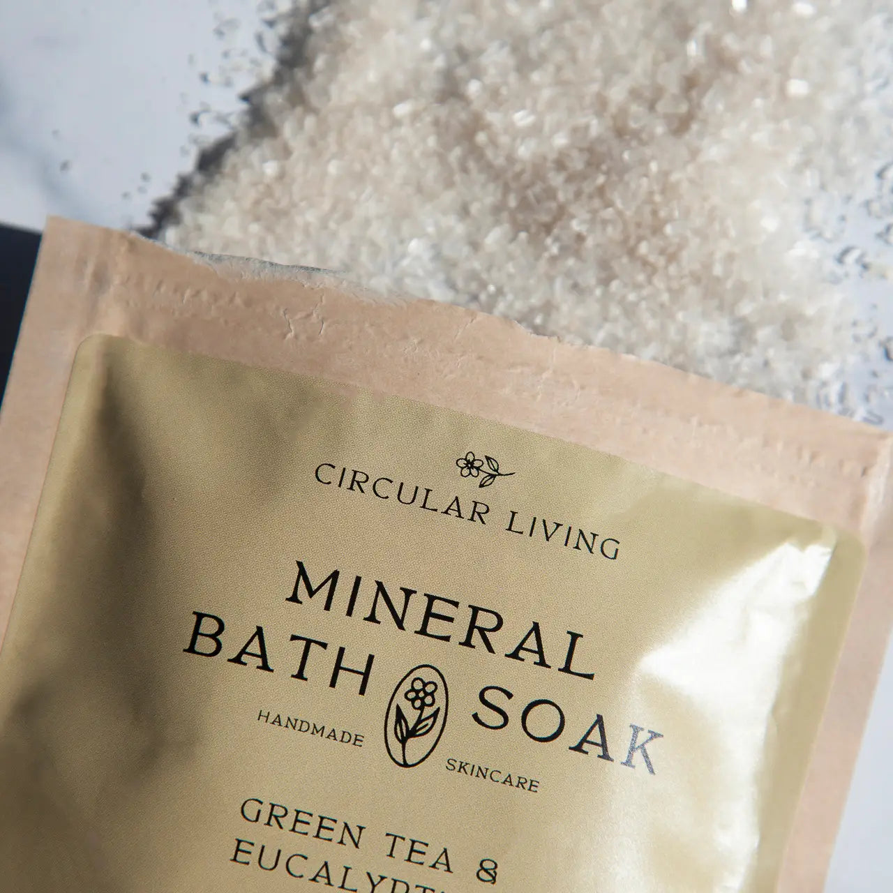 MINERAL BATH SOAK - GREEN TEA & EUCALYPTUS