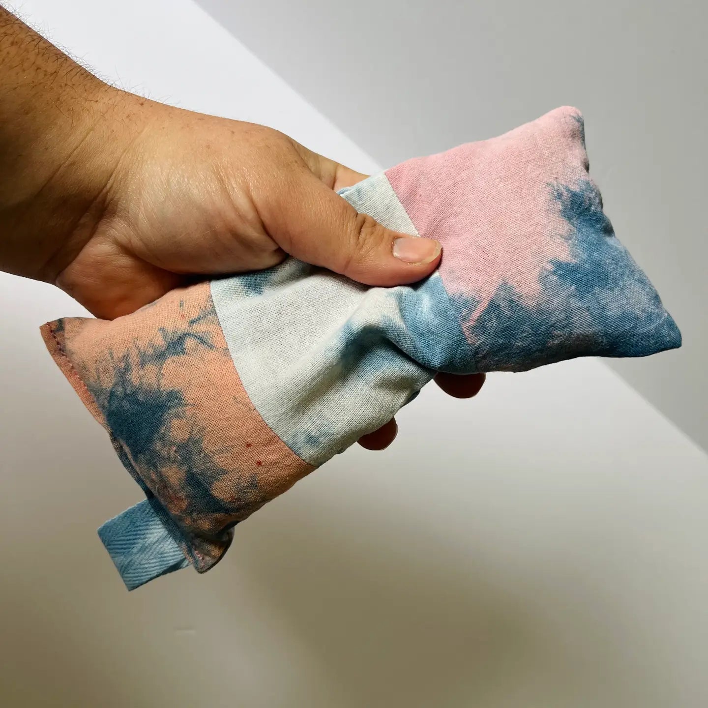LAVENDER WEIGHTED EYE PILLOW - 'DAYTIME'