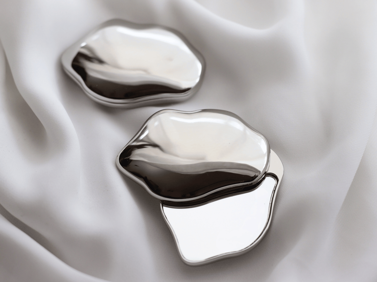 Cloud Compact Pocket Mirror